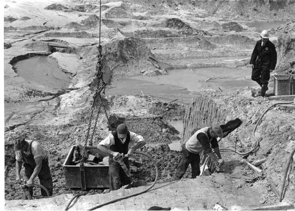 Pneumatic spades in Povington Pit c1970