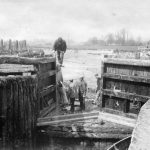 Stover Canal - Hanging new lock gates in April 1902