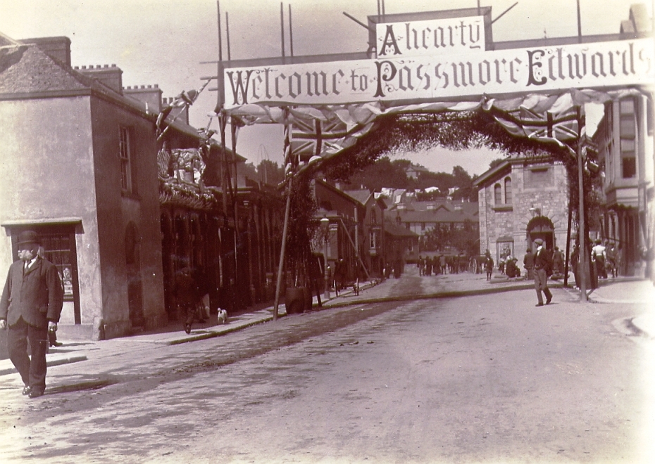 Banner in Market Street, Newton Abbot, 1902.